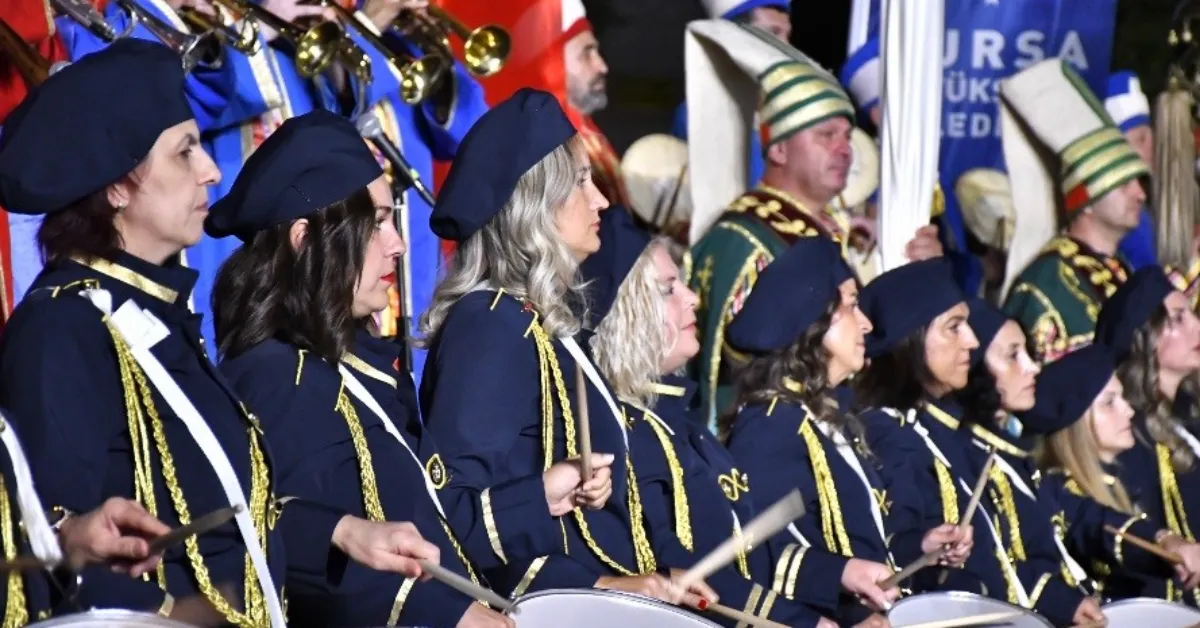 Yenişehir Altın Biber Festivali’nde Üç Ekip Aynı Sahnede Buluştu (1)