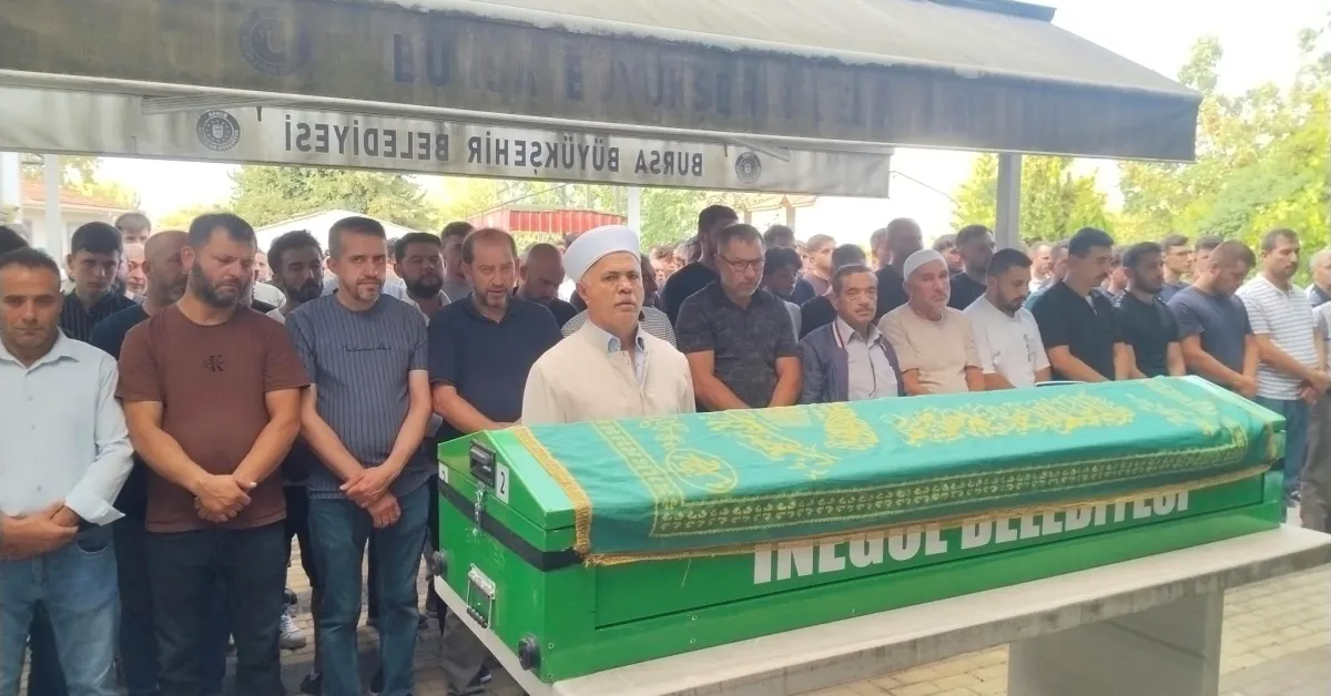 Yenişehir’de Kazada Hayatını Kaybeden Remzi Manavoğlu Son Yolculuğuna Uğurlandı (1)