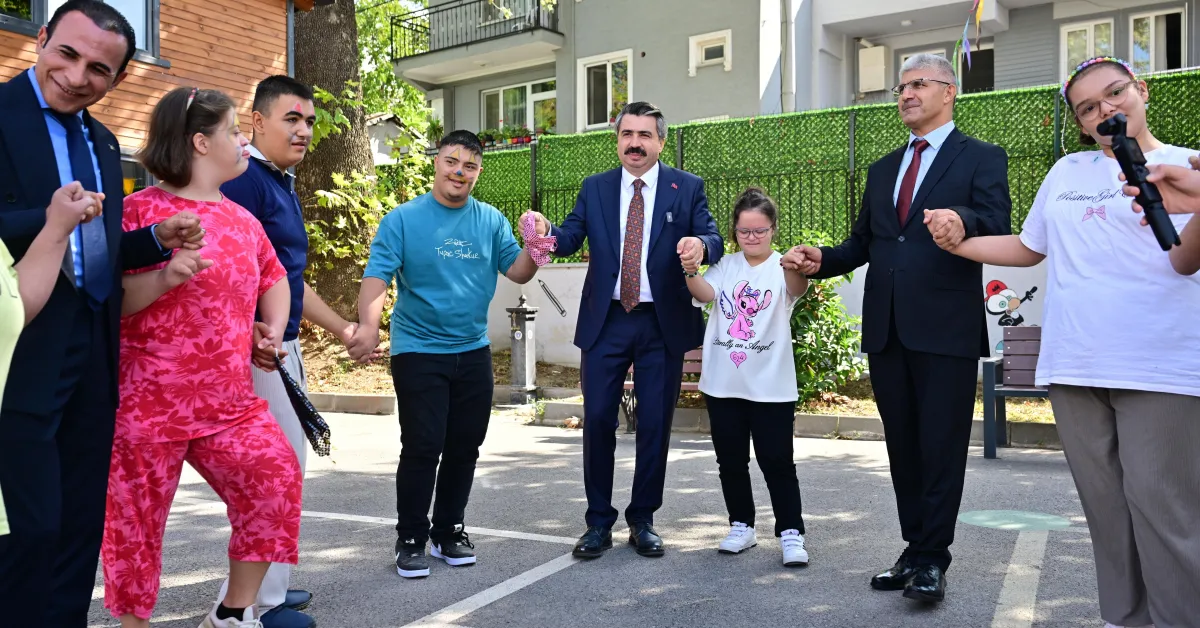 Yıldırım’da Başkan Oktay Yılmaz’dan Özel Öğrencilere Okulun Ilk Günü Ziyareti (4)