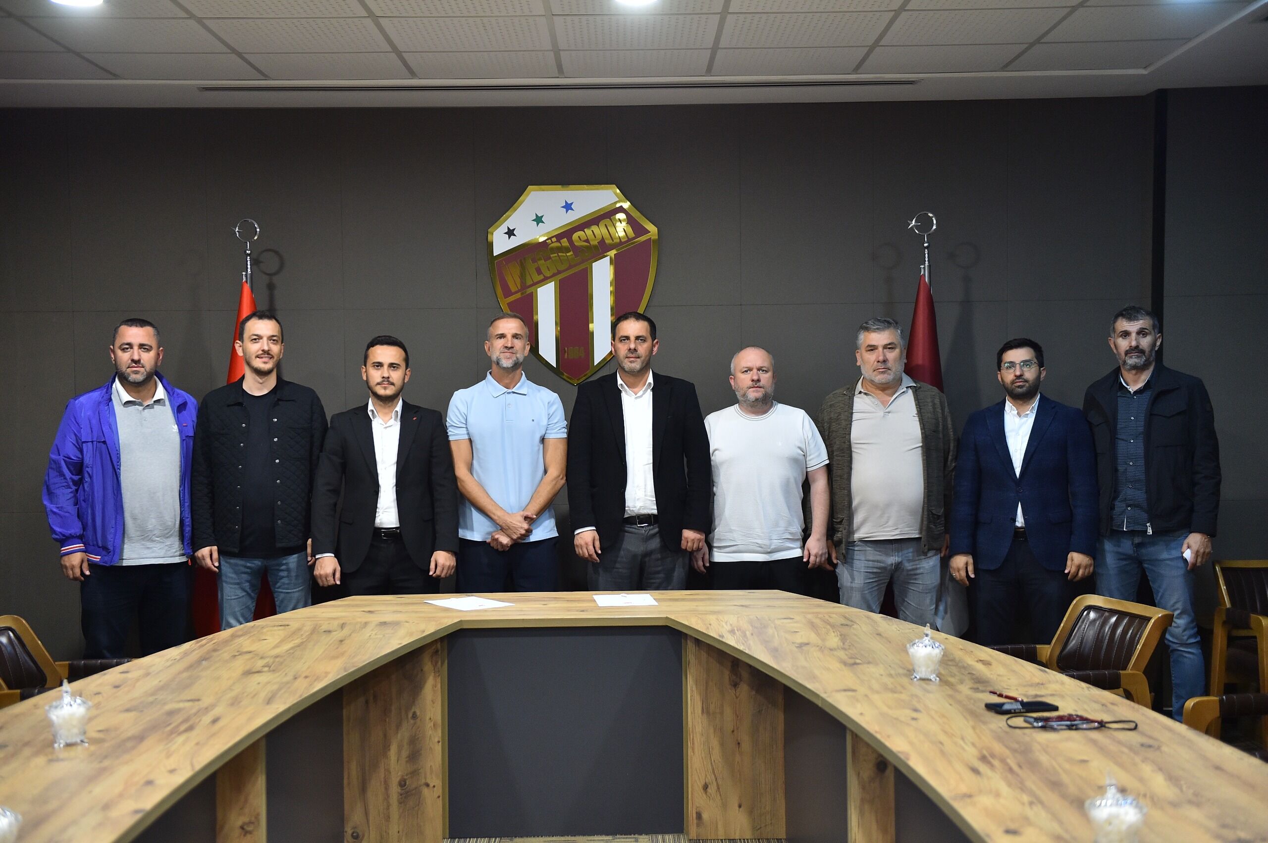 Yıllarca İnegölspor Formasını Giydi, Şimdi Takımın Teknik Adamı Oldu (2)