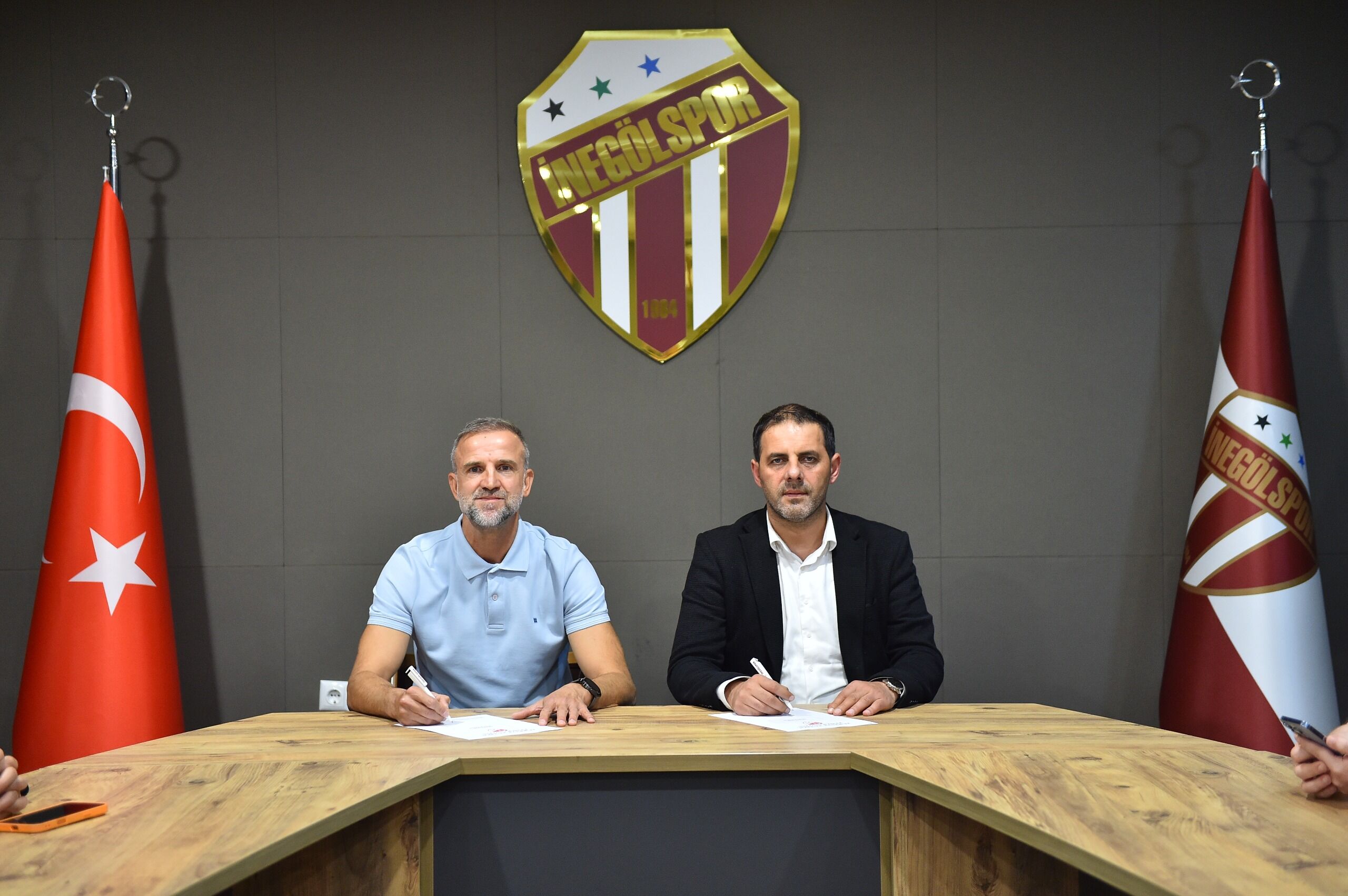 Yıllarca İnegölspor Formasını Giydi, Şimdi Takımın Teknik Adamı Oldu Srgte