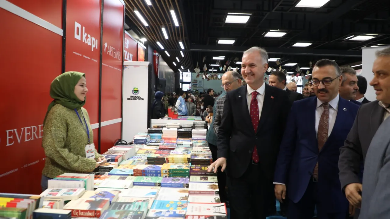 10. İnegöl Kitap Günleri Için Geri Sayım Başladı 30 Ekim’de Kapılarını Açacak (3)