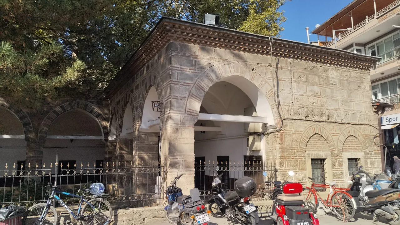 3 Yıldır Bitmeyen Restorasyon! İshakpaşa Medresesi'nin Akıbeti Ne Olacak (4)