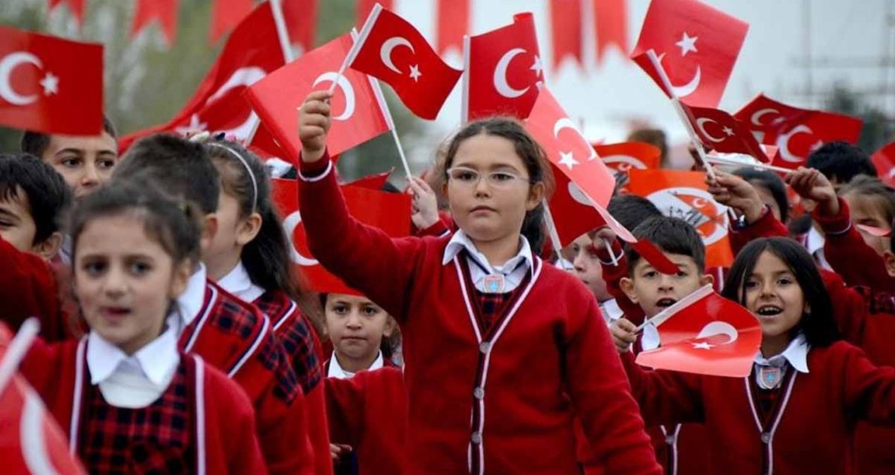 30 Ekim Cuma Okullar Tatil Mi Cumhuriyet Bayramı Tatili Uzatıldı Mı 30 Ekim'de Okullar Açık Mı (1)-2