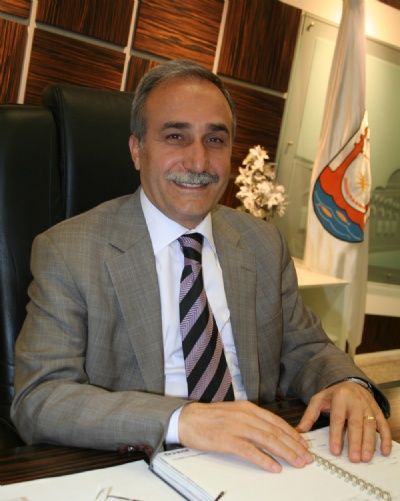 Ahmet Eşref Fakıbaba Kimdir, Kaç Yaşında, Nereli?Mesleği Ne ? İstifa Mı Etti, Hangi Partiden, Nerenin Milletvekili?Yil550532C29E05286B69By