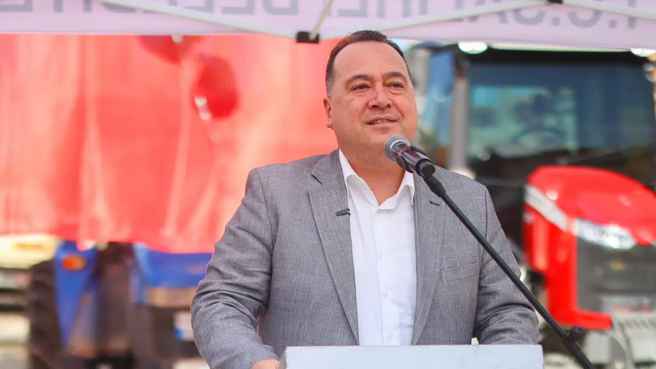 Ak Parti'ye Geçeceği Iddia Edilen Besim Dutlulu'dan Açıklama.jpg