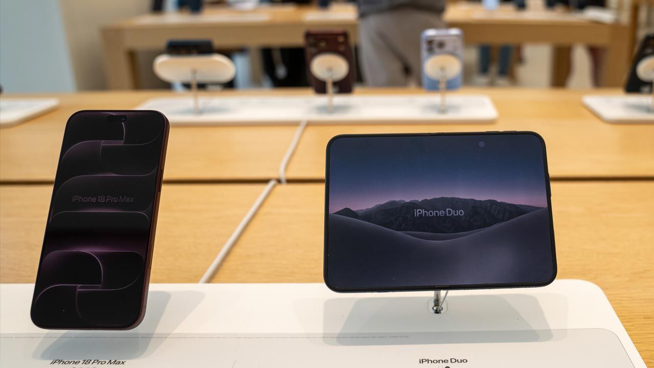 Apple'ın Ilk Katlanabilir Telefonu Iphone Duo Satışa Çıktı! Türkiye Fiyatı Belli Olduiphone Dua 7