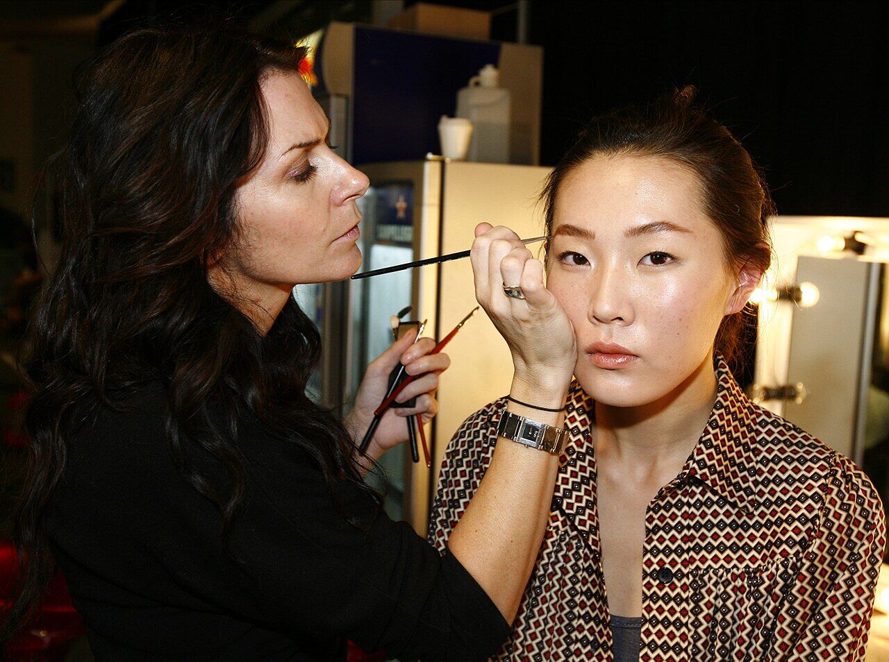 Aylık 1 Milyon Tl'yi Aşan Meslek Var! 2026'Da Hangi Meslekler Ne Kadar Kazandırıyor?Make Up Artist