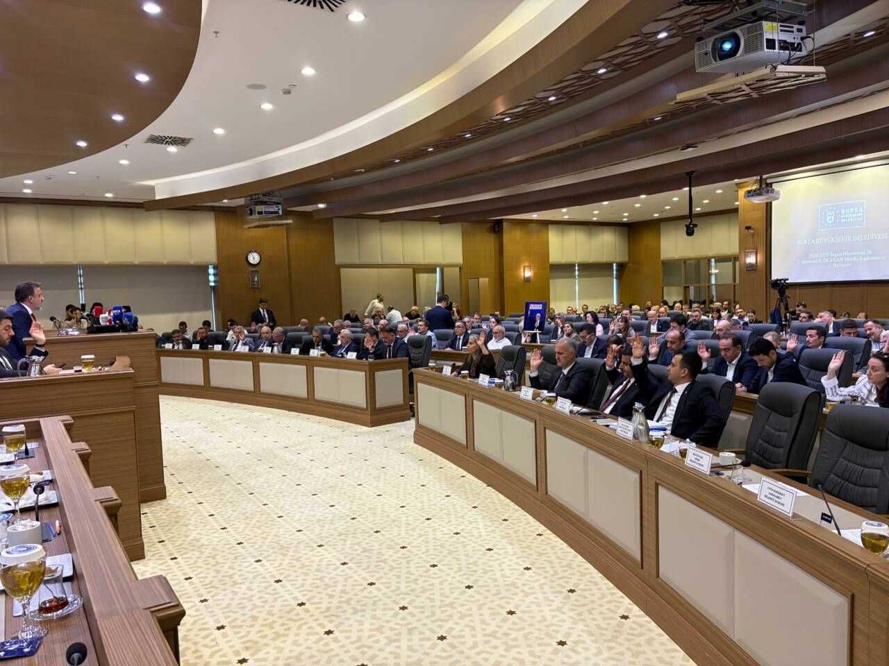 Bursa Büyükşehir Meclisi’nde Milli Eğitim Protokolü Tartışması