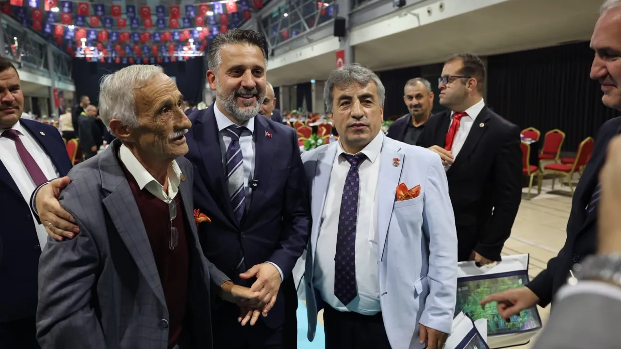 Bursa Büyükşehir'den 1060 Mahalleye Hizmet Mesajı! Şahin Biba Tek Bir Mahalle Kalmayacak (3)