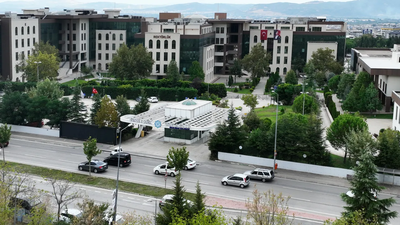 Bursa Teknik Üniversitesi'nden Büyük Başarı! 9 Akademisyen Dünyanın En Etkili Bilim Insanları Arasında (1)
