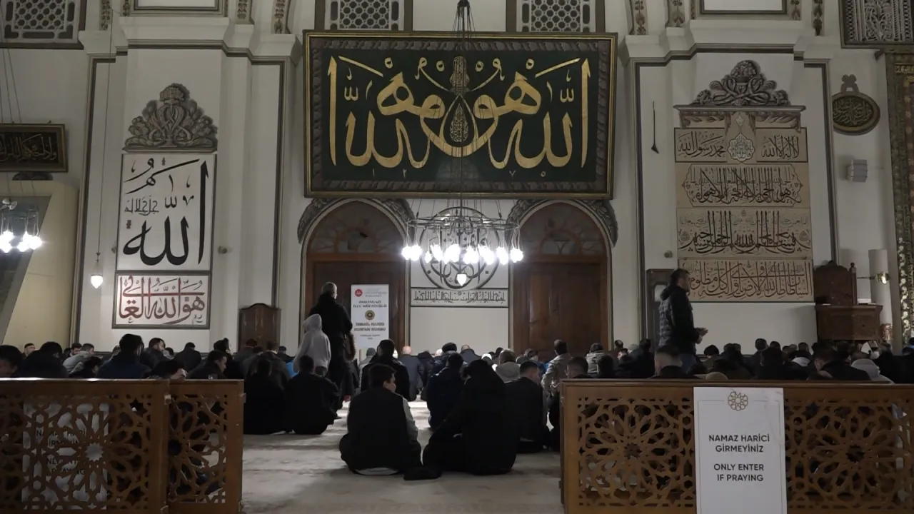 Bursa Ulu Camii Için Turist Rehberlerine Çağrı “Bir Hat Müzesi Değildir” (3)