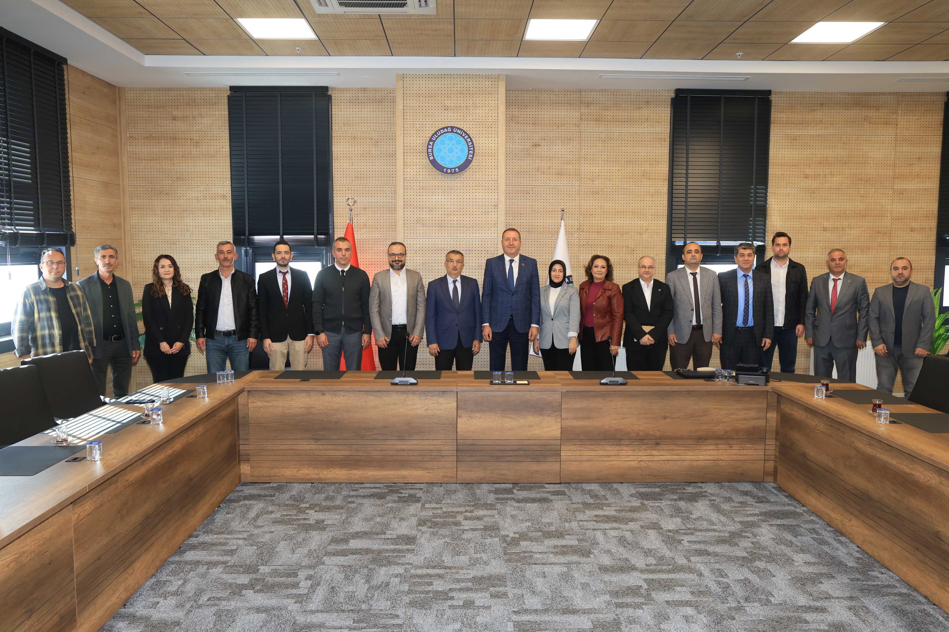 Bursa Uludağ Üniversitesi Ile Süsbi̇r Arasında Mesleki Eğitim Iş Birliğiaw817481 04