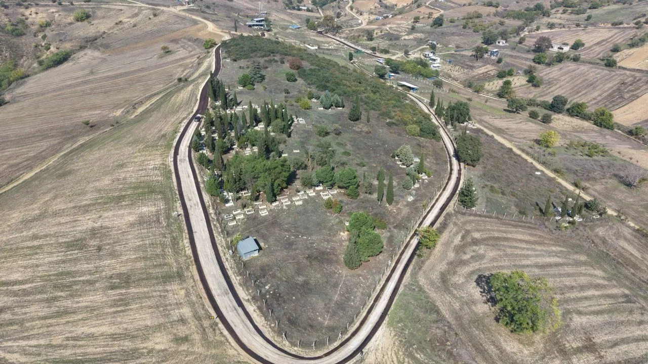 Bursa Yenişehir'de 3 Mahallenin Yolları Yenilendi! 5 Kilometrelik Çalışma Tamamlandı (3)