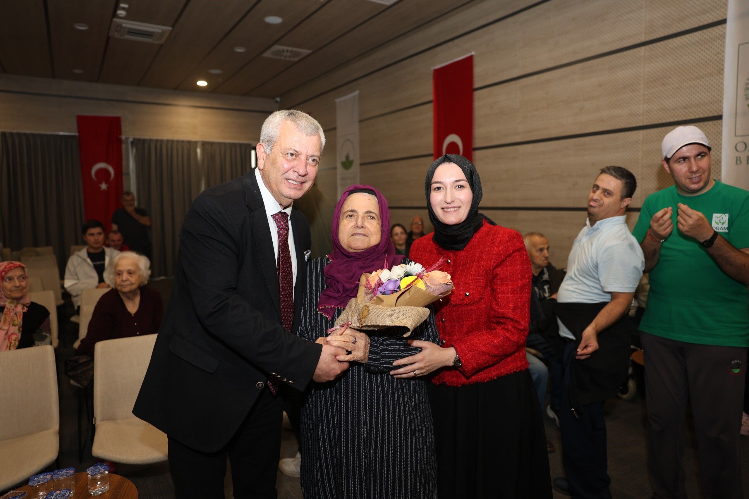 Bursa’da 1 Ekim Buluşması: Barem Sakinlerine Türk Sanat Müziği Konseriaw801436 05