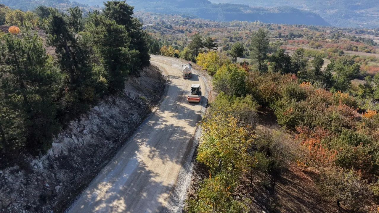 Bursa’da 17 Kilometrelik Yol Yenileniyor! Genişliği 5 Metreden 9 Metreye Çıkarılacak (3)