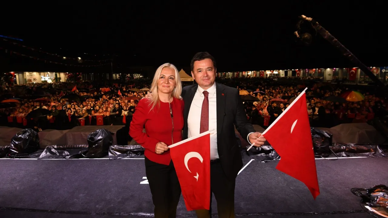 Bursa'da 29 Ekim Coşkusu Başlıyor! Göksel Konseri Ve Tüm Etkinlikler Ücretsiz (3)