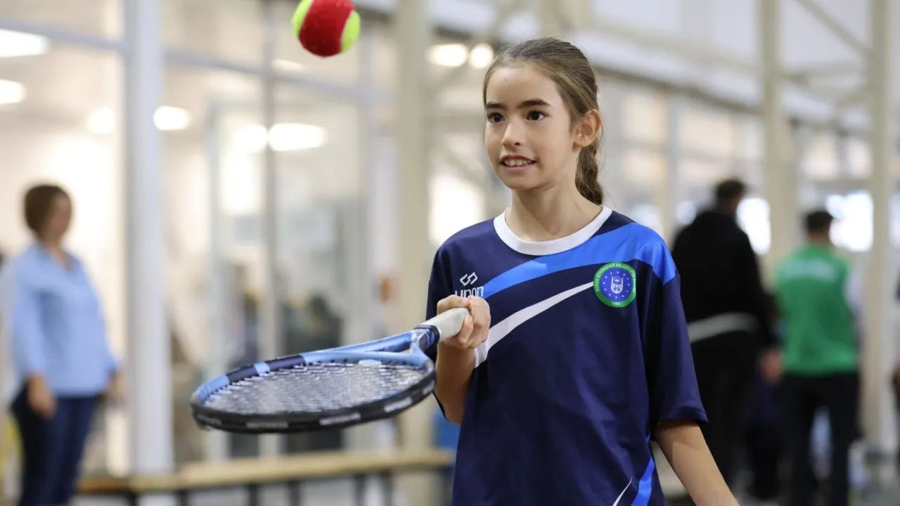 Bursa'da 600 Öğrenciye Ücretsiz Tenis Eğitimi! Geleceğin Raketleri Yetişiyor (2)