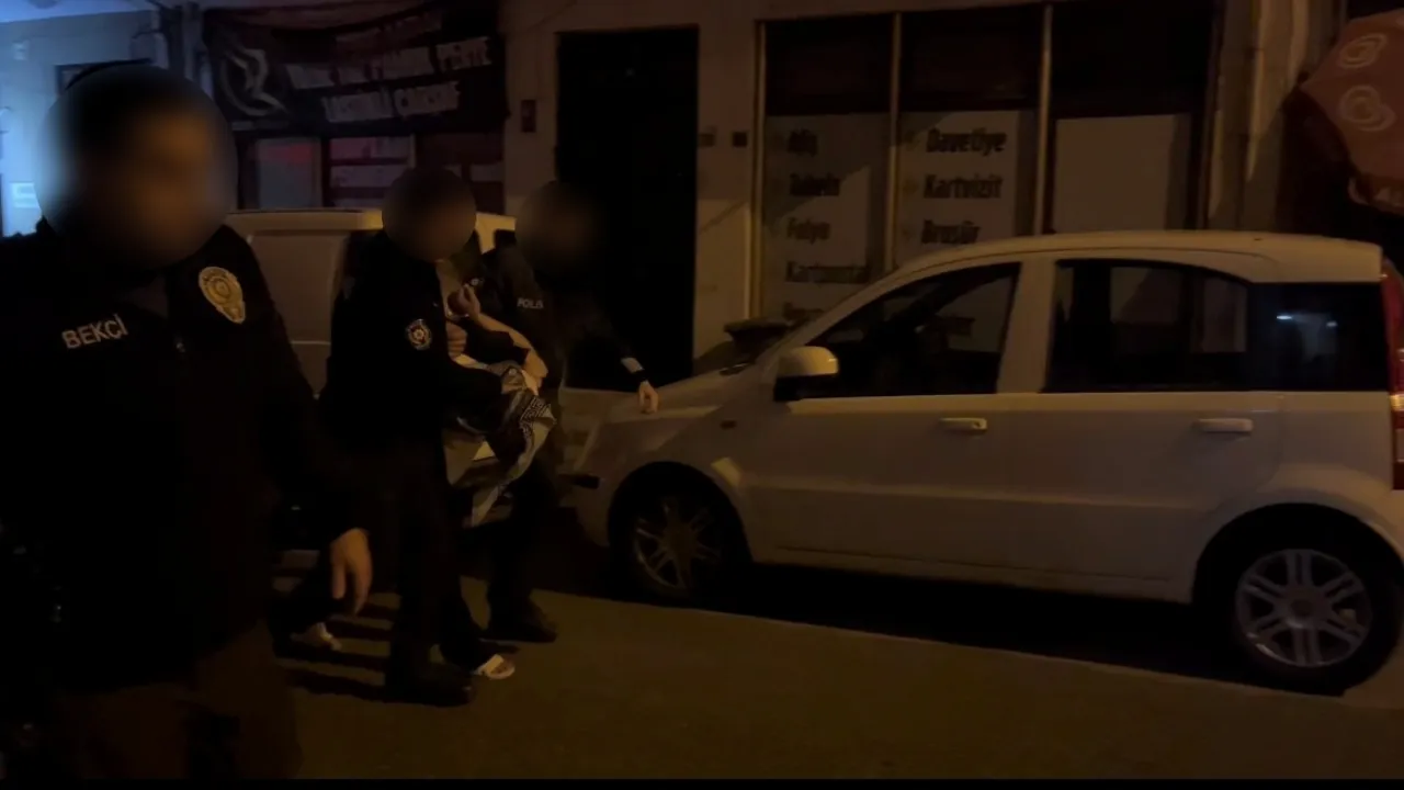 Bursa'da Annesini Saatlerce Rehin Aldı! Özel Harekât Operasyon Düzenledi (1)