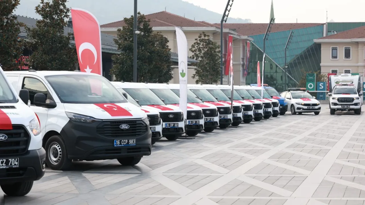 Bursa'da Belediyenin Araç Filosuna 41 Yeni Araç! 16 Müdürlükte Kullanılacak (2)