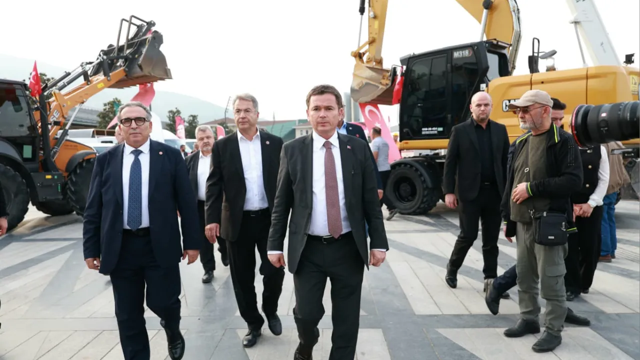 Bursa'da Belediyenin Araç Filosuna 41 Yeni Araç! 16 Müdürlükte Kullanılacak (3)