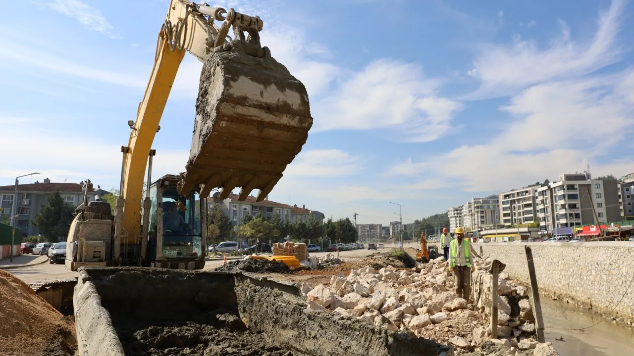 Bursa'da Iki Dere Için Harekete Geçildi! Taşkın Riskine Karşı Islah Çalışması (4)