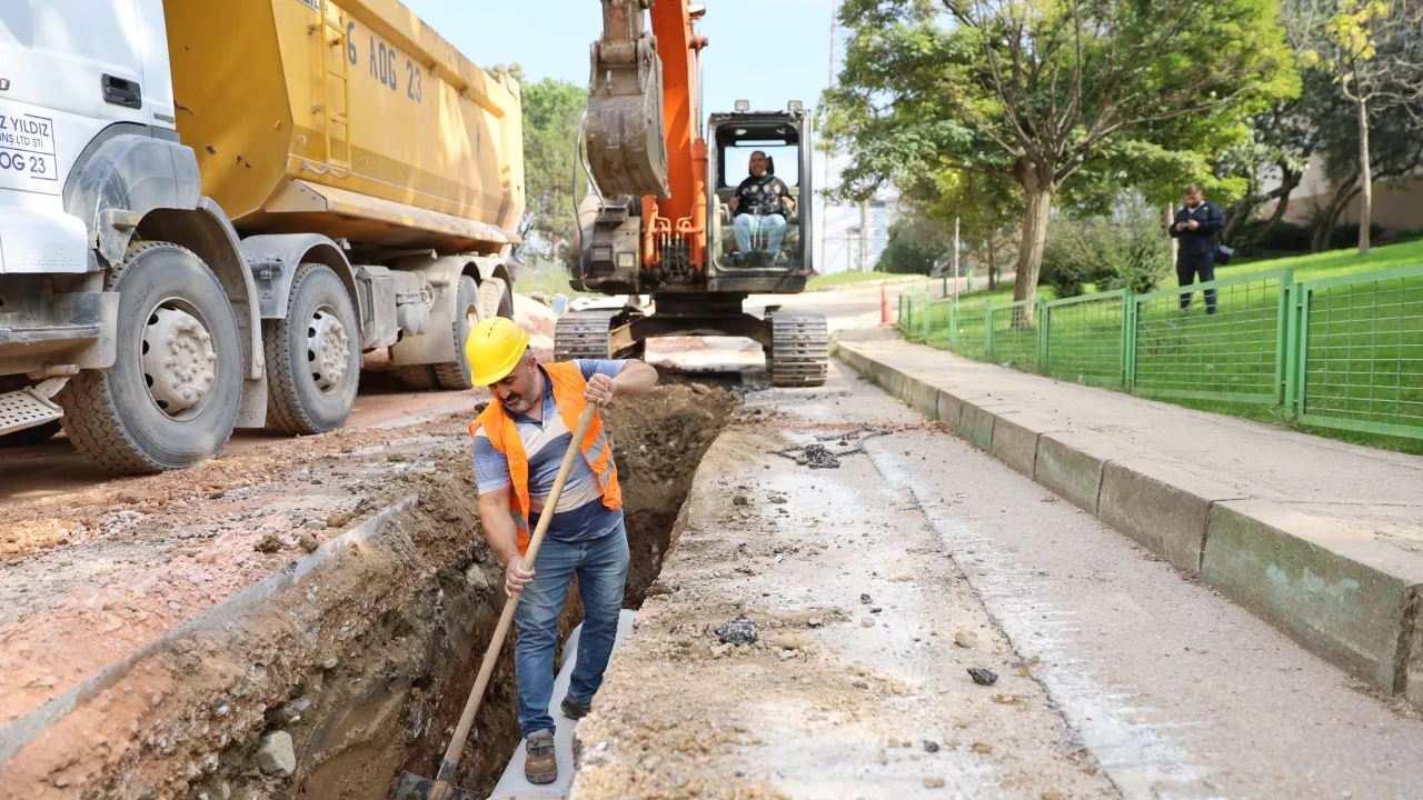 Bursa'da Kış Öncesi Altyapı Seferberliği! 400 Metrelik Yeni Hat Yapılıyor (2)