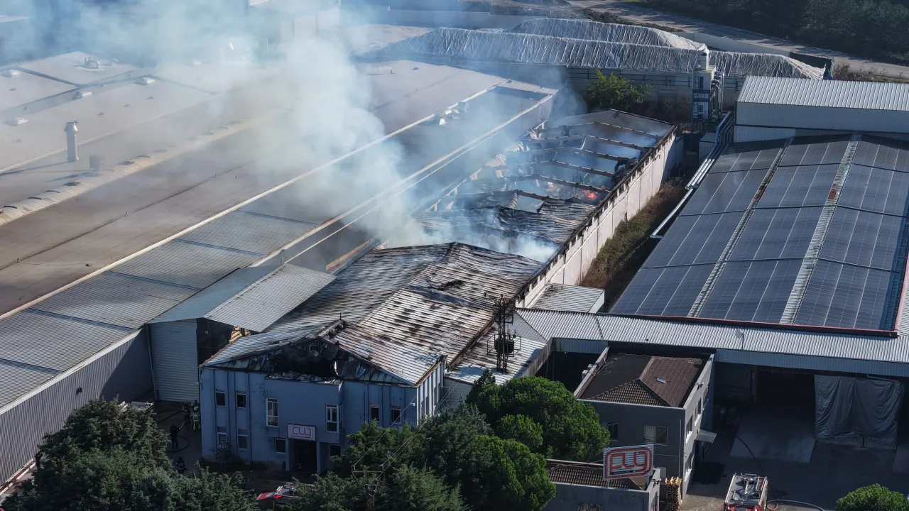 Bursa’da Mobilya Fabrikasında Yangın Son Hali Havadan Görüntülendi