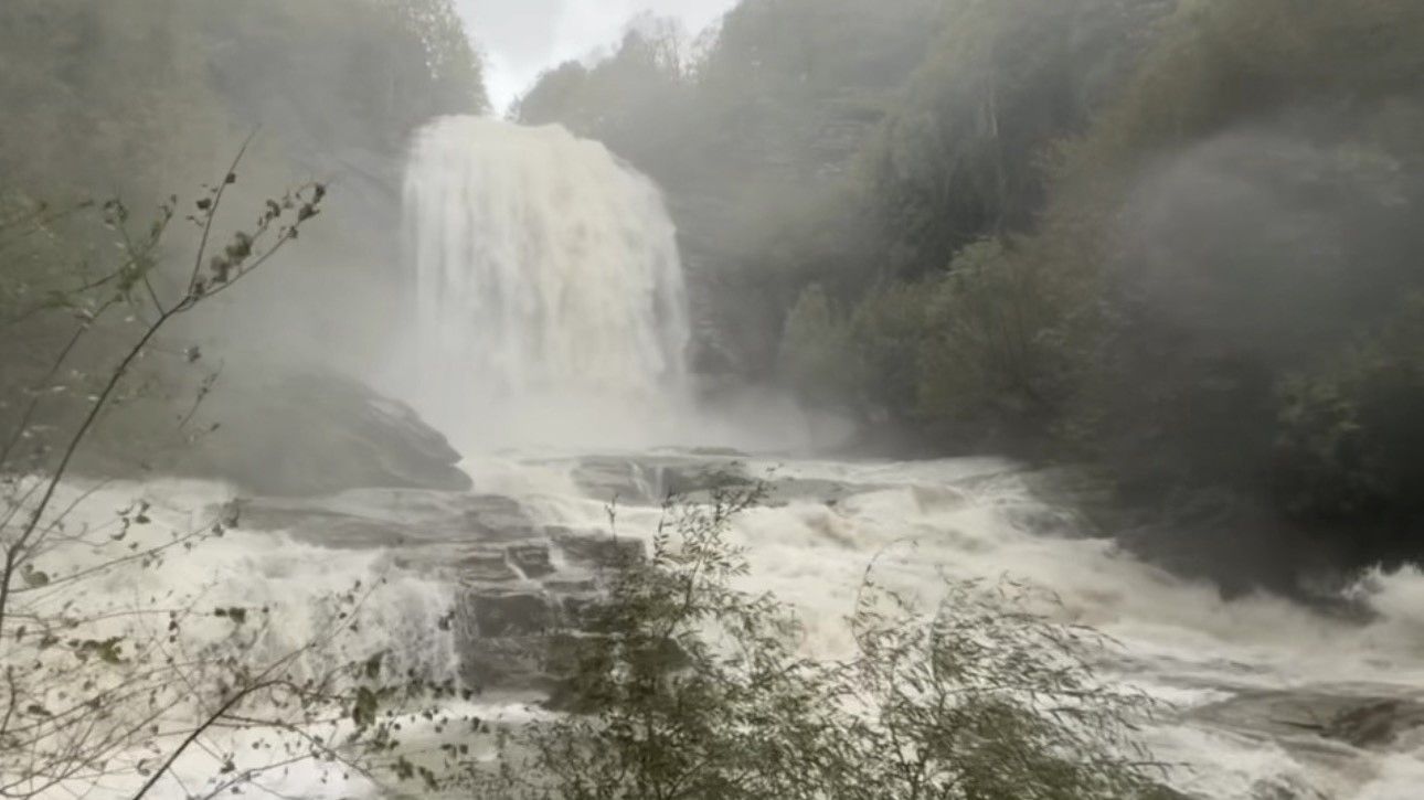 Bursa'da Sağanak Sonrası Suuçtu Şelalesi Coştu! Niagara'yı Aratmayan Görüntüler (2)
