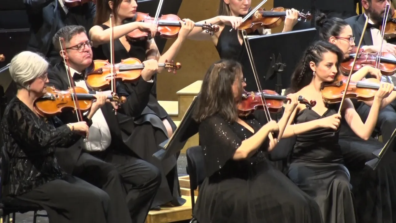 Bursa'da Senfoni Sezonu Görkemli Konserle Açıldı! Gürer Aykal Ve Valeriy Sokolov Aynı Sahnede (2)