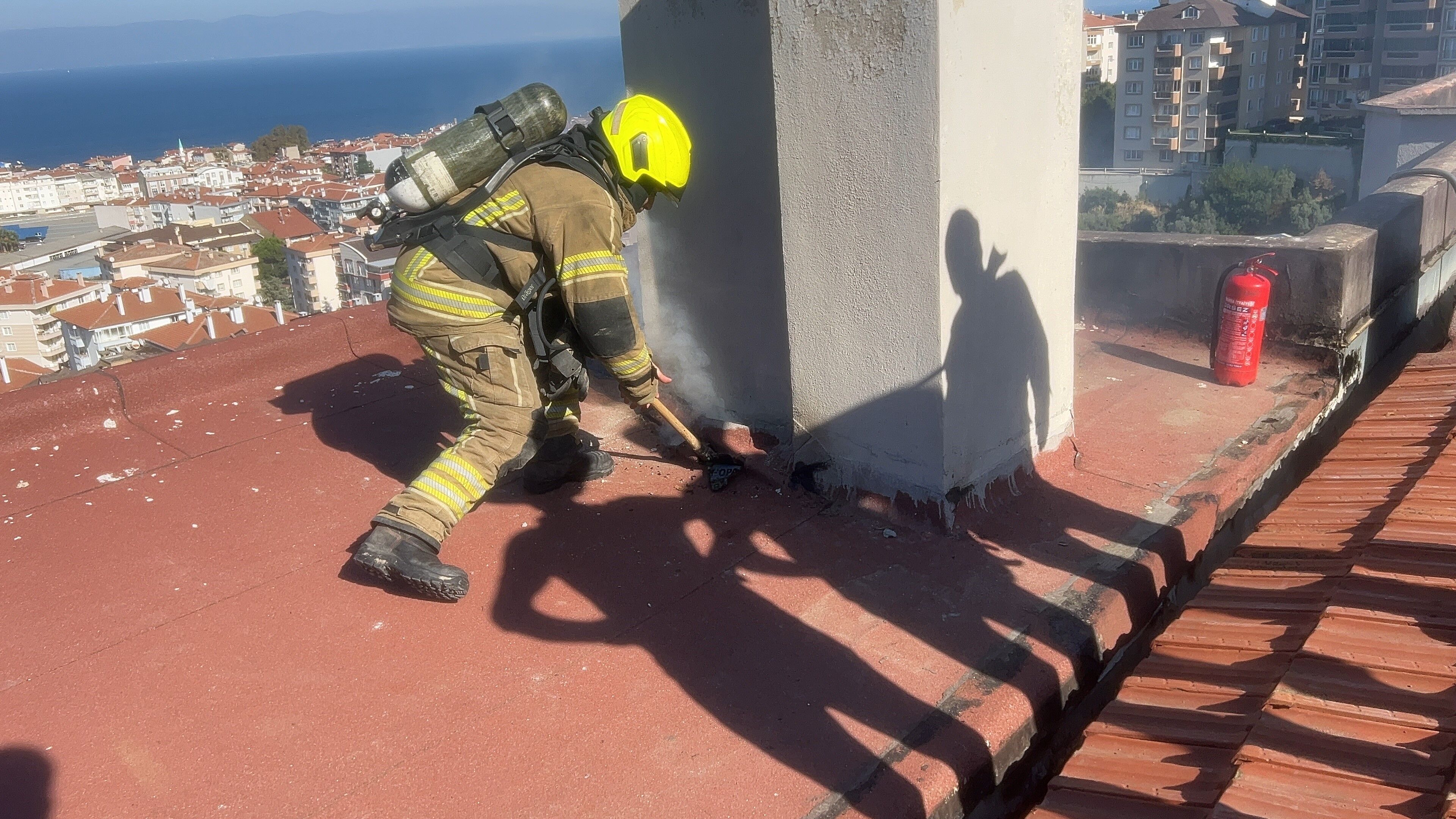 Bursa’da Sitede Çıkan Yangın Paniğe Sebep Oldu