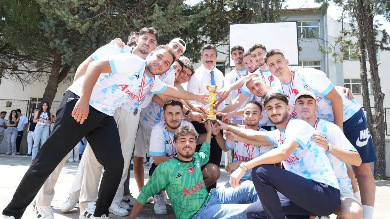 Bursa'da Yıllardır Kapalı Olan Öğrenci Yurdu Yeniden Açılıyor! Başkan Özel Duyurdu (2)