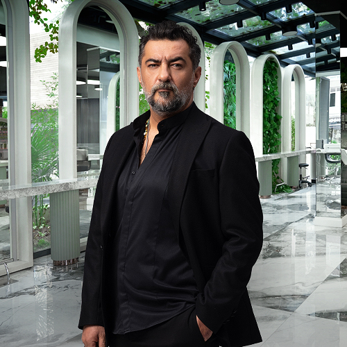 Celil Nalçakan Kimdir, Kaç Yaşında, Nereli? Hangi Dizide Oynuyor, Neden Gündemde?Celil Nalcakan 500X500