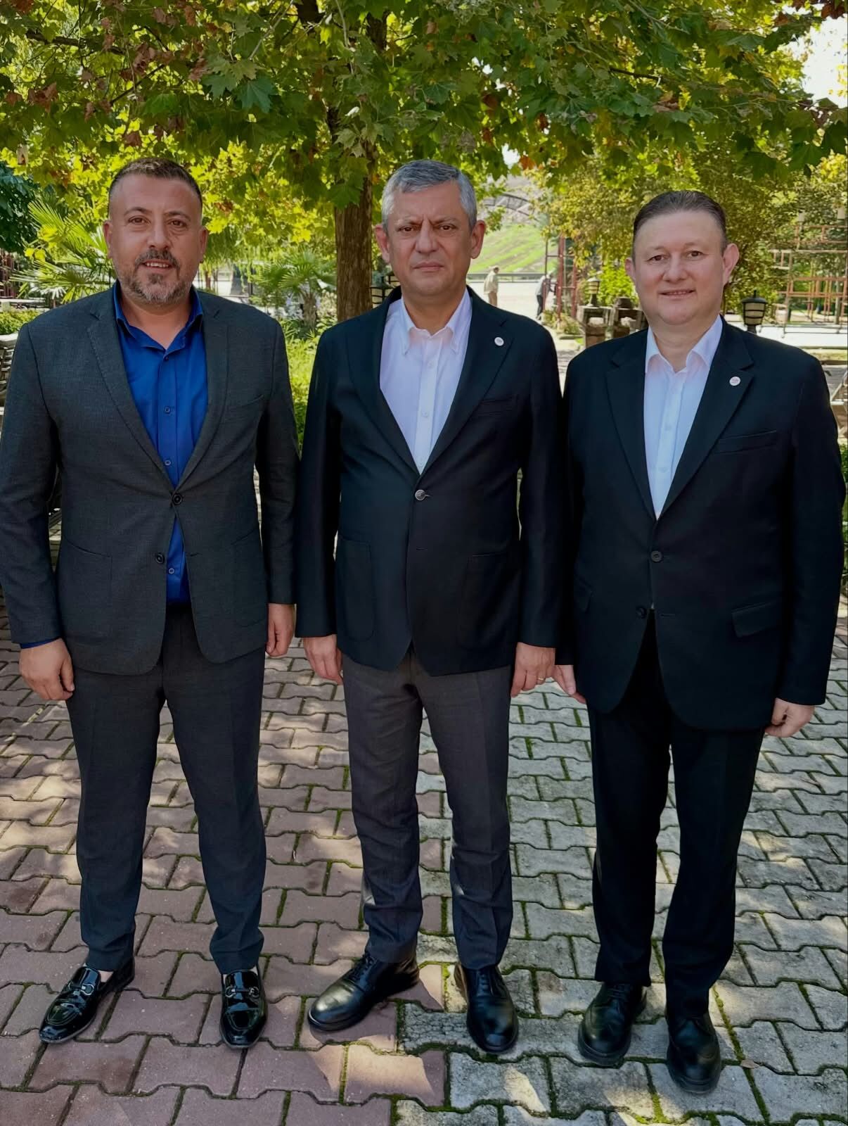 Chp Genel Başkanı Özgür Özel İnegöl'de Erkan Dönmez Ile Bir Araya Geldi (3)