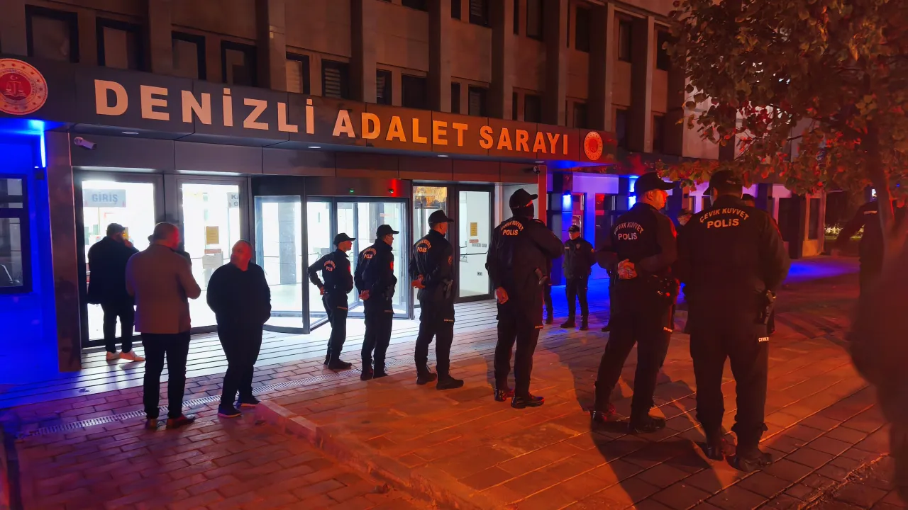 Denizli'de Belediye Soruşturmasında 5 Tutuklama! Belediye Başkanı Ve Eşi De Tutuklandı (2)