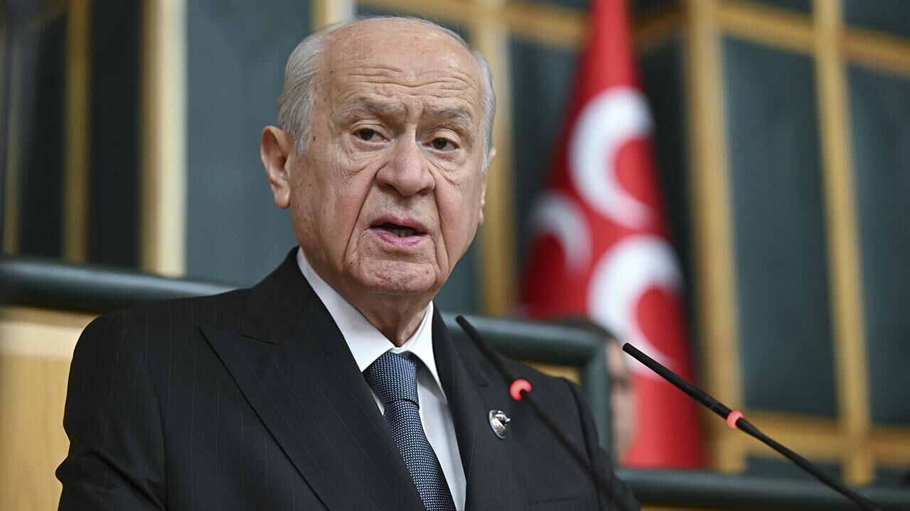 Devlet Bahçeli Çelenk Göndermişti : Adalet Bakanı Açıklama Yaptımhp Genel Baskani Bahceli Aa 2133698