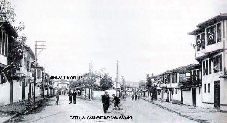 Dündar Ilkokulu Istiklal Caddesi
