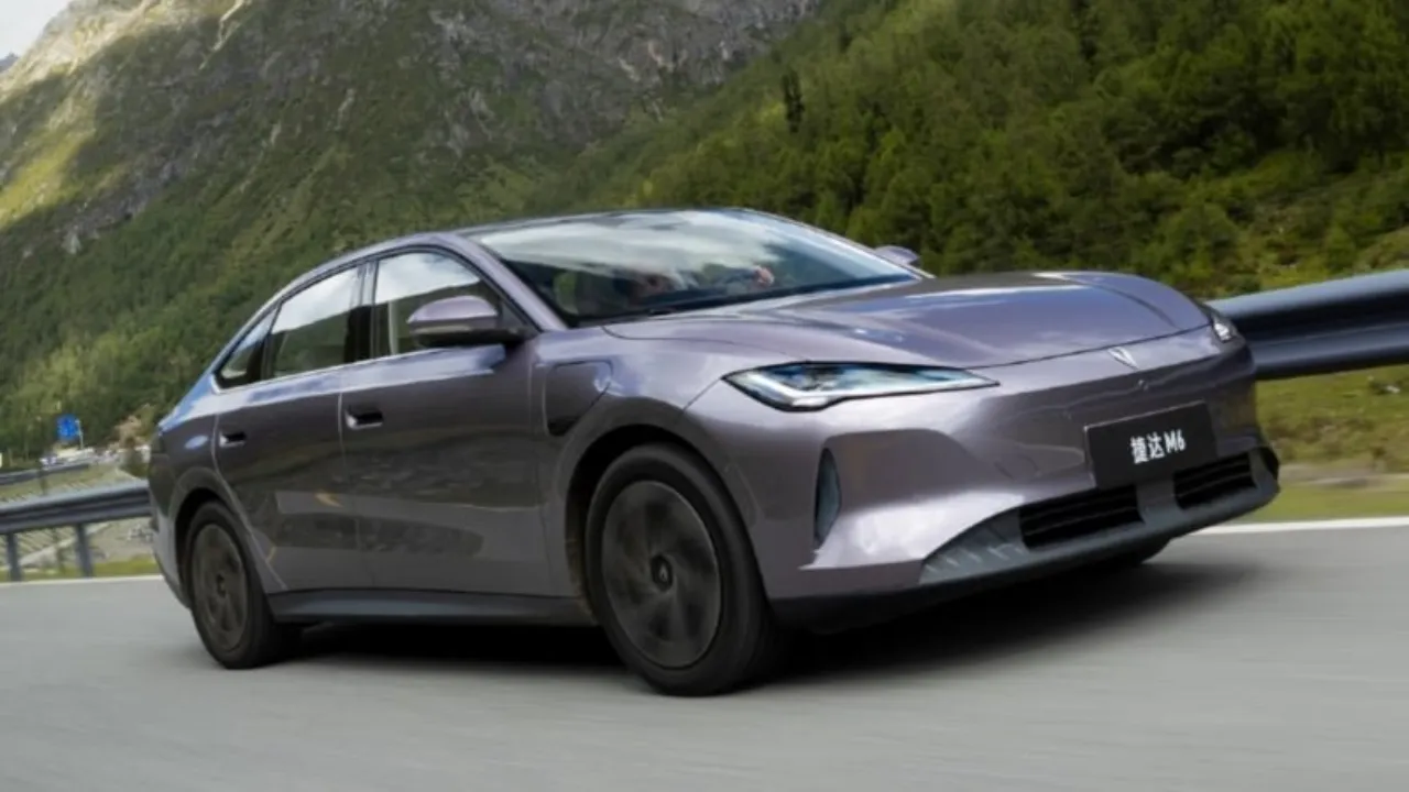 Efsane Araba Jetta Elektrikli Olarak Geri Döndü! Fiyatını Duyunca Şok Şaşıracaksınız! (5)