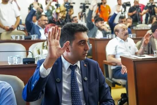 Eren Ali Bingöl Kimdir, Kaç Yaşında Ve Nereli? Hangi Partideydi? Hangi Partiye Geçti? Images 61