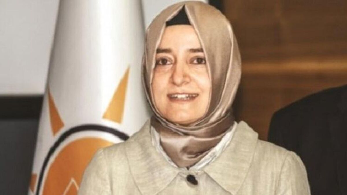 Fatma Betül Sayan Kaya Ve Eşi Tmsf’ye Ödeme Yaptı