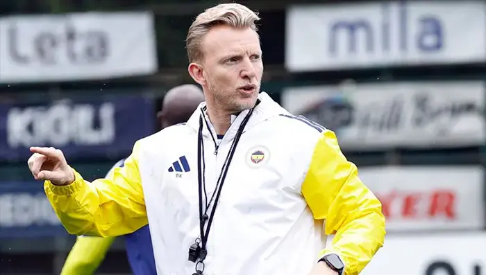 Fenerbahçe'de Takımın Başına Dirk Kuyt Geçti.jpg
