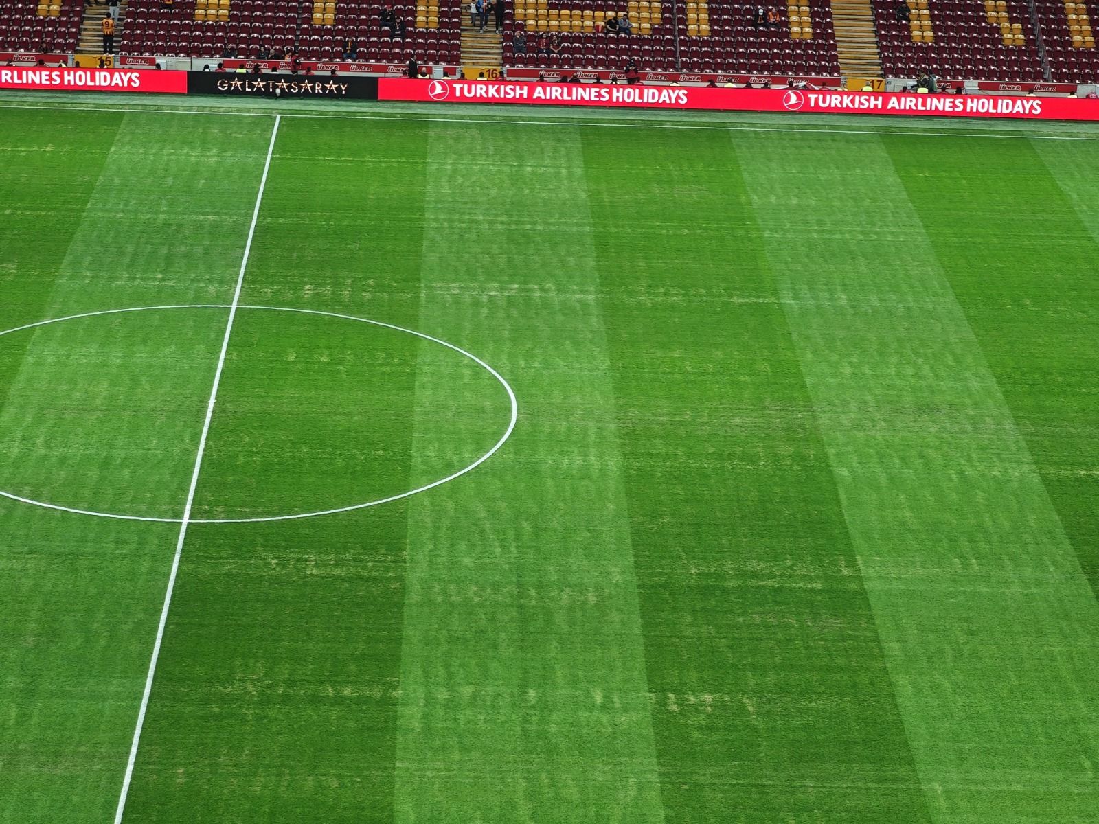 Galatasaray Fenerbahçe Derbisinde Skandal Görüntü! Taraftarlar Gözlerine Inanamadıwhatsapp Image 2026 10 26 At 21.58.02