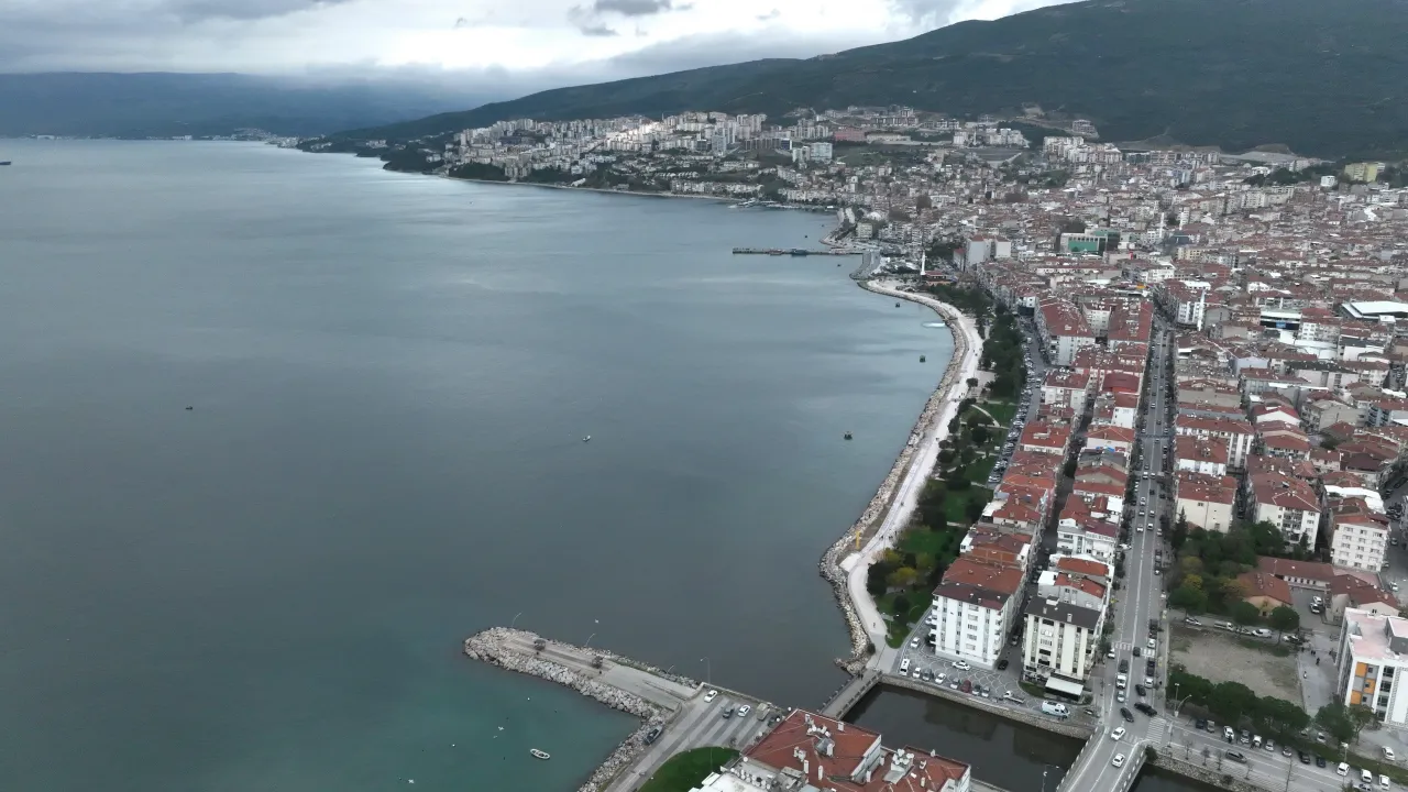 Gemlik’te 2,8 Büyüklüğünde Deprem “Sismik Aktivite Devam Ediyor” (2)