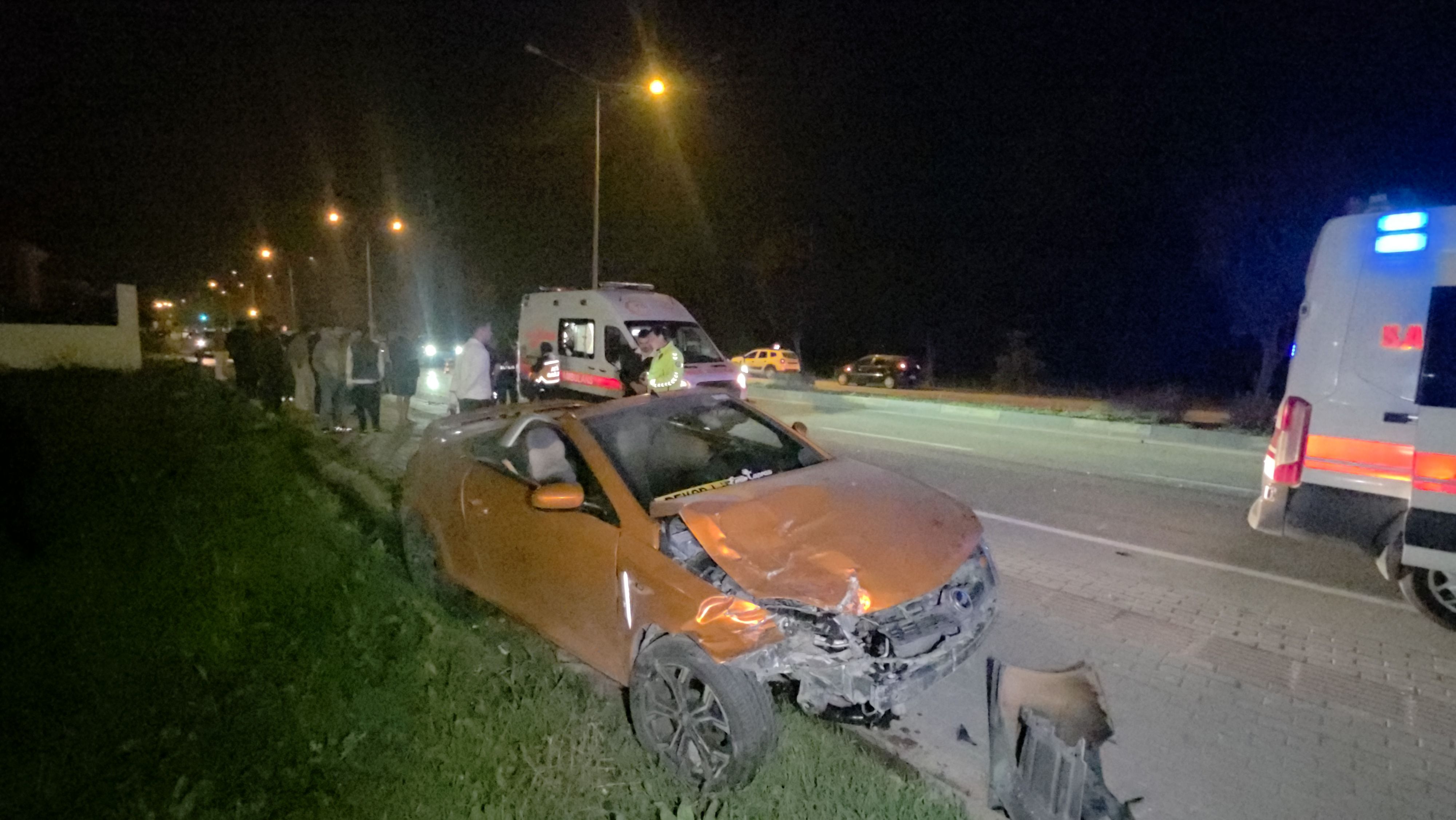 İnegöl Ahmet Türkel Çevre Yolu Üzerinde Meydana Gelen Trafik Kazasında 2 Kişi Hafif Yaralandı.whatsapp Image 2026 10 26 At 23.36.22