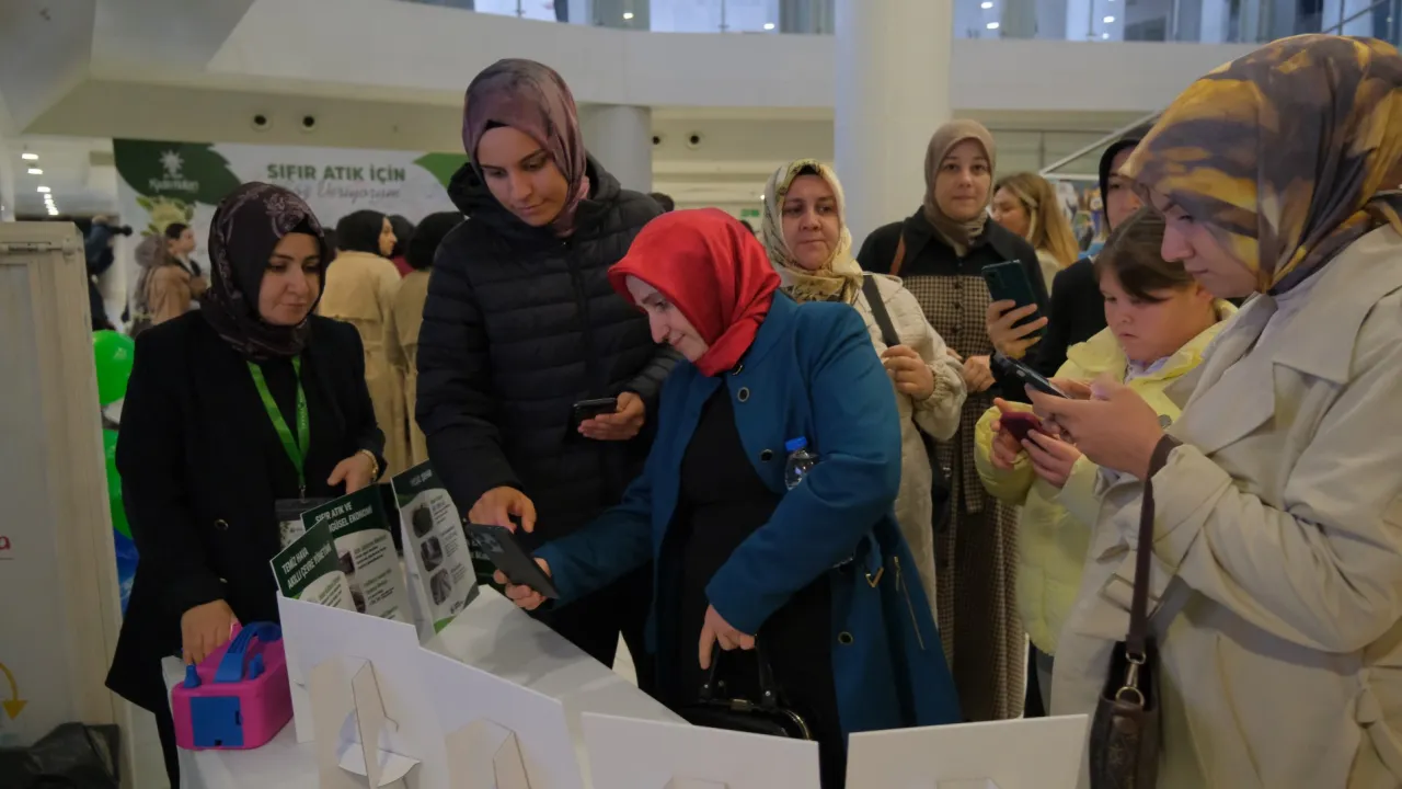İnegöl Belediyesi'nden Sıfır Atık Etkinliğinde Dikkat Çeken Uygulama! (11)
