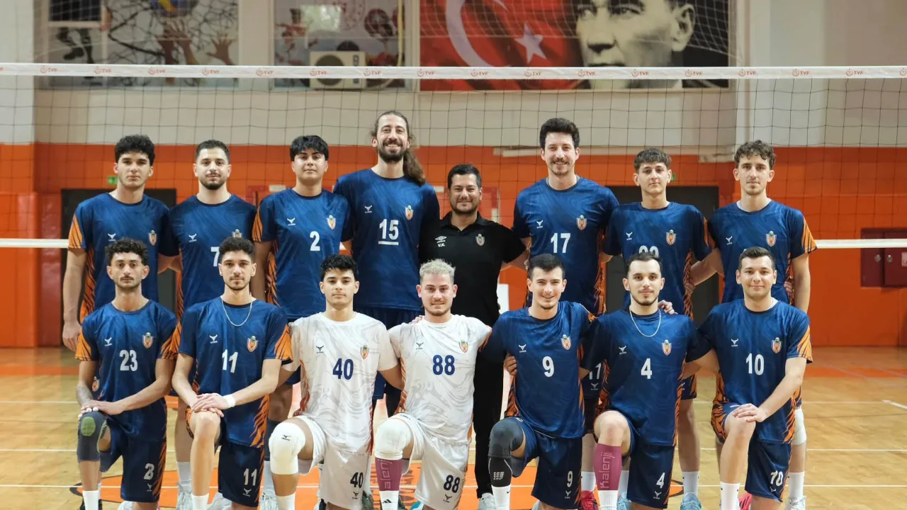 İnegöl Belediyespor Durdurulamıyor! 5'Te 5 Yaparak Liderliğini Korudu (3)