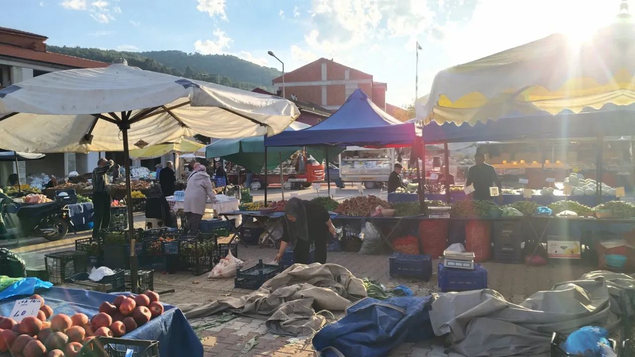 İnegöl Cerrah Pazarı'nda Fiyatlar Belli Oldu! Hangi Ürün Kaç Tl (1)