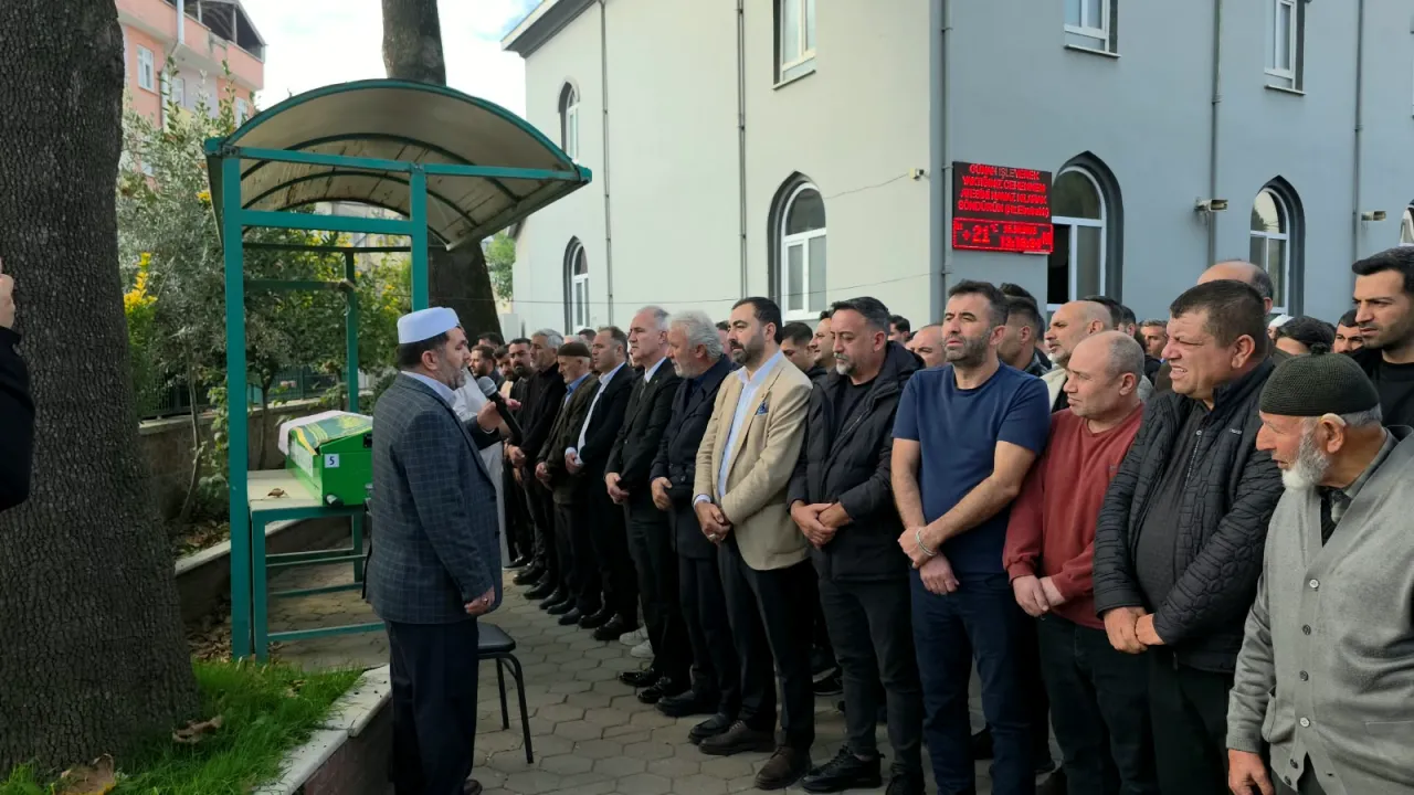 İnegöl Iş Dünyasının Acı Günü! Fatih Yazıcı Son Yolculuğuna Uğurlandı (4)