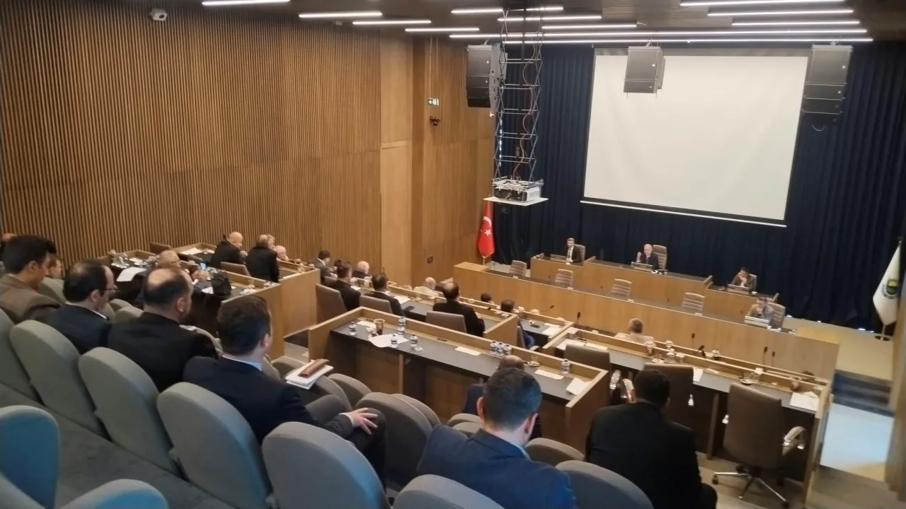 İnegöl Meclisi’nde Sanayide Katı Atık Yakılması Gündeme Geldi