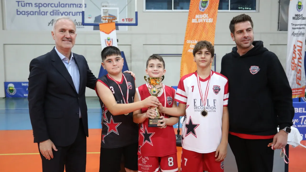 İnegöl'de 210 Sporcu Şampiyonluk Için Yarıştı! Kupalar Sahiplerini Buldu (8)